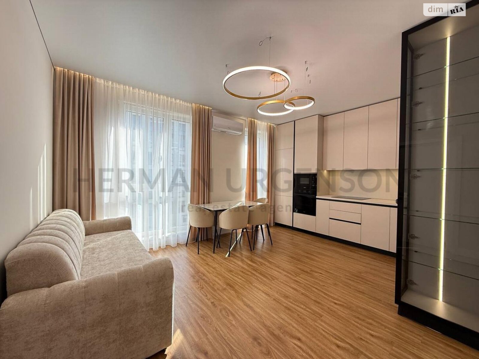 Продаж однокімнатної квартири в Минаї, на вул. Августина Волошина, фото 1