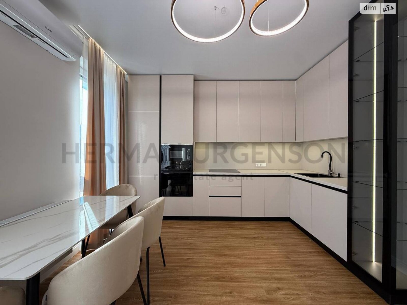 Продаж однокімнатної квартири в Минаї, на вул. Августина Волошина, фото 1