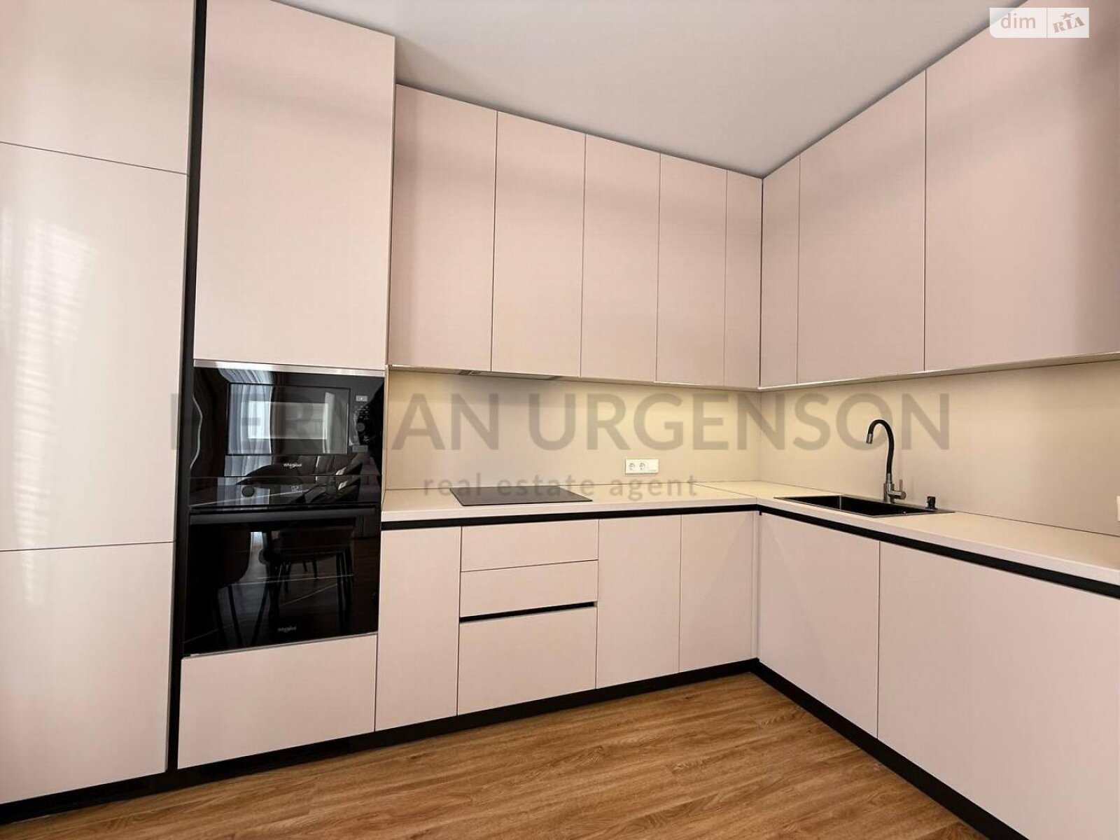 Продаж однокімнатної квартири в Минаї, на вул. Августина Волошина, фото 1