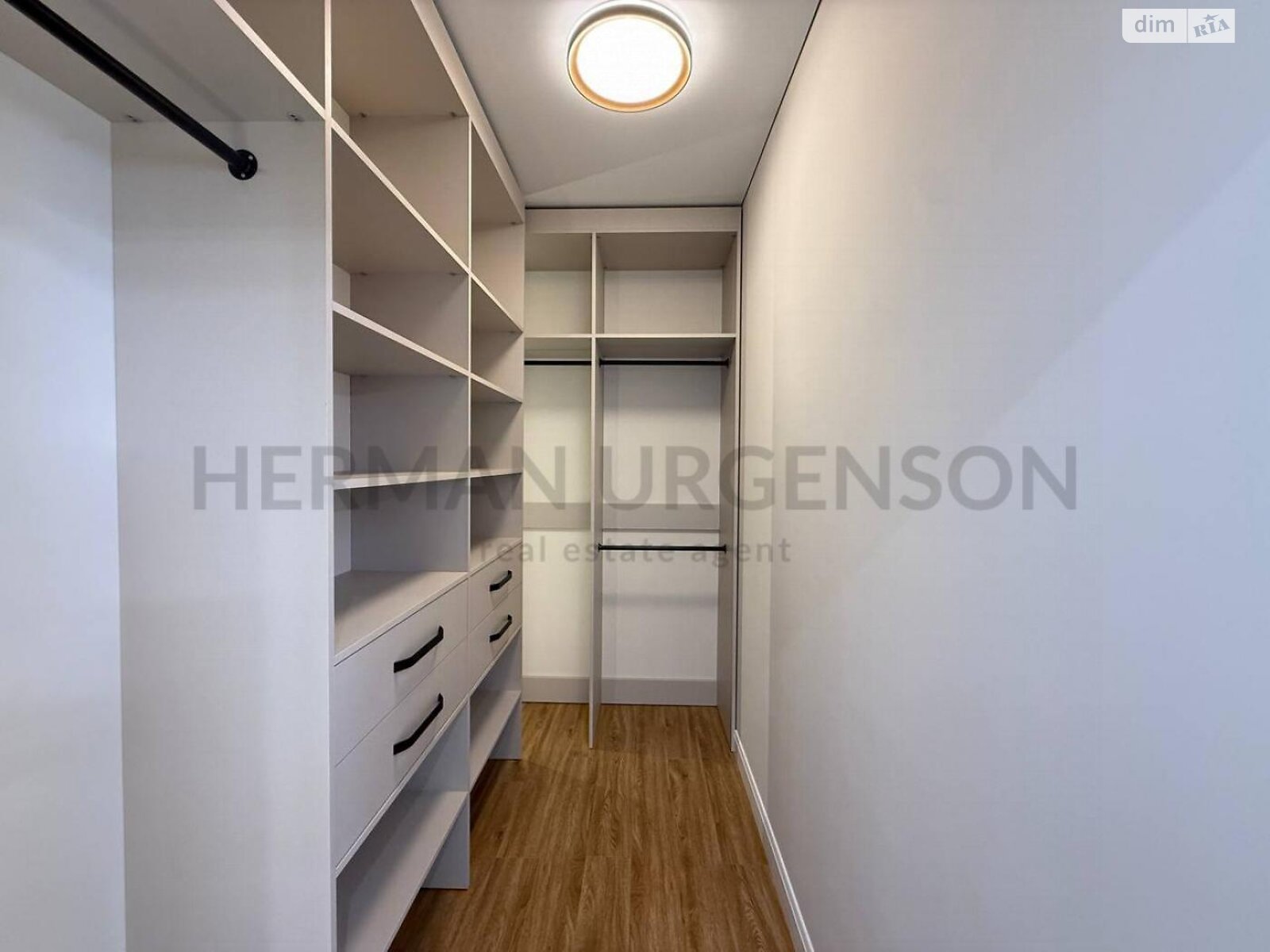 Продаж однокімнатної квартири в Минаї, на вул. Августина Волошина, фото 1