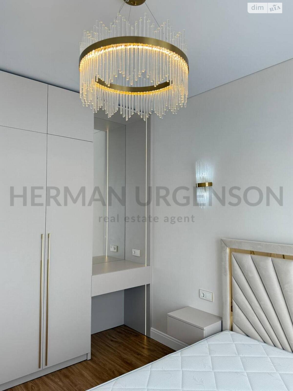 Продаж однокімнатної квартири в Минаї, на вул. Августина Волошина, фото 1