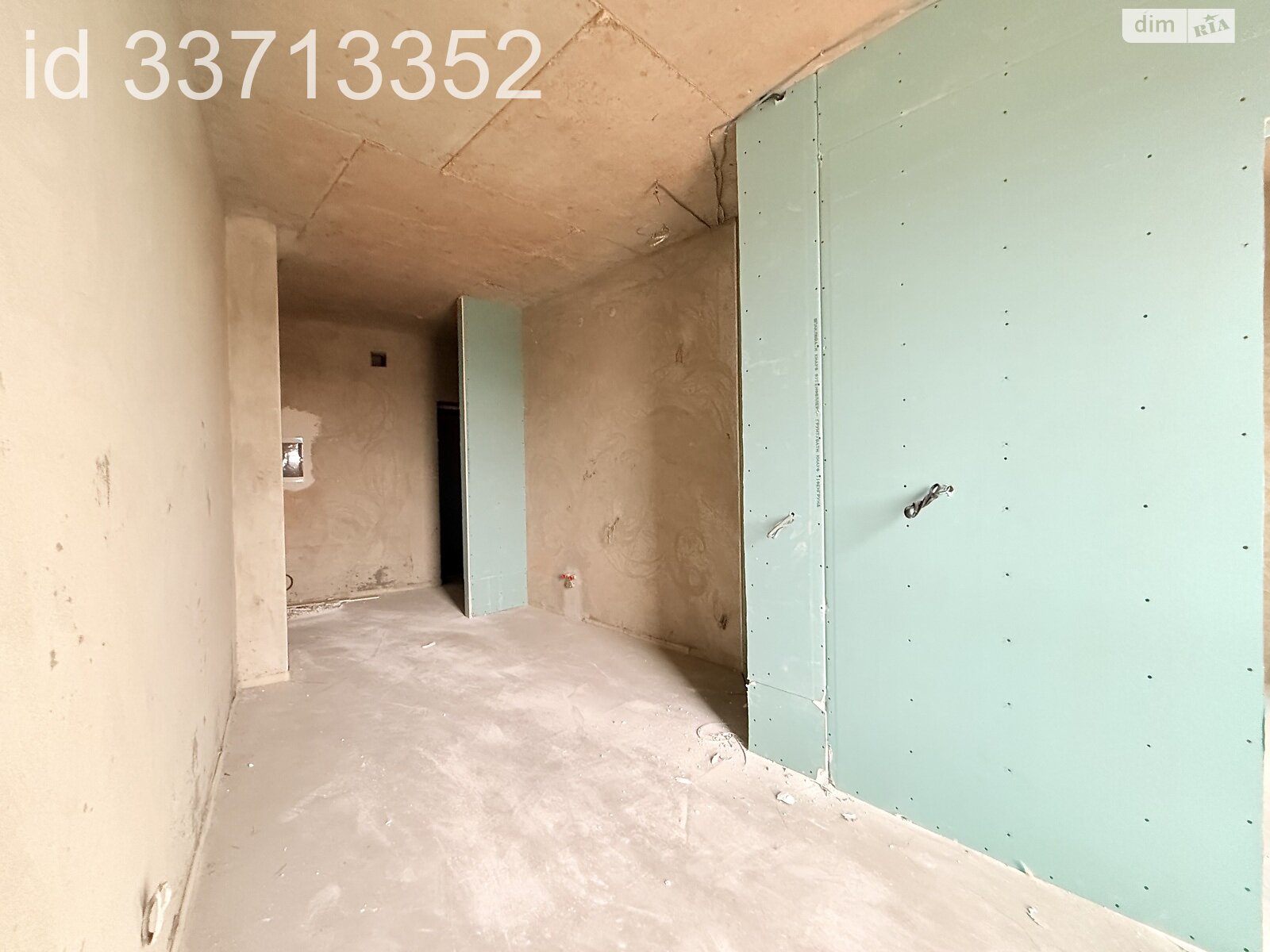 Продажа однокомнатной квартиры в Минае, на ул. Августина Волошина 18, кв. 210, фото 1