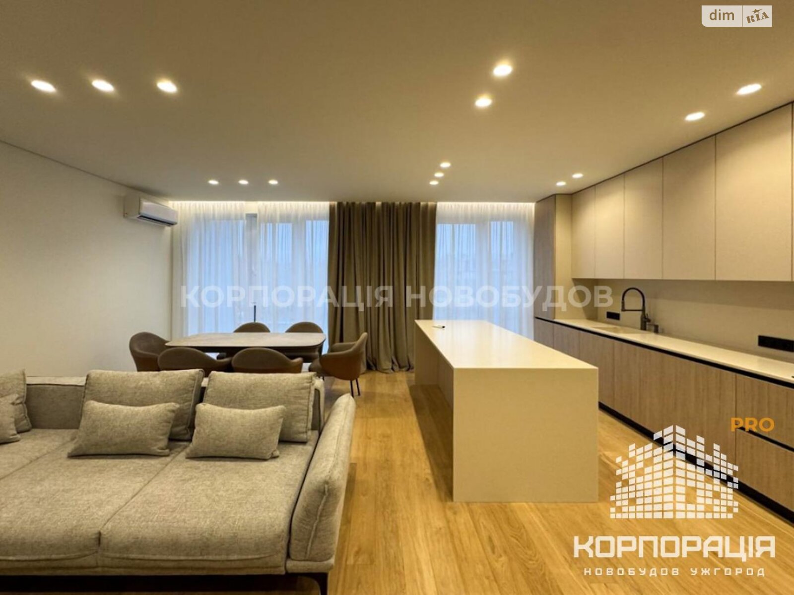 Продажа трехкомнатной квартиры в Минае, на ул. Августина Волошина, фото 1