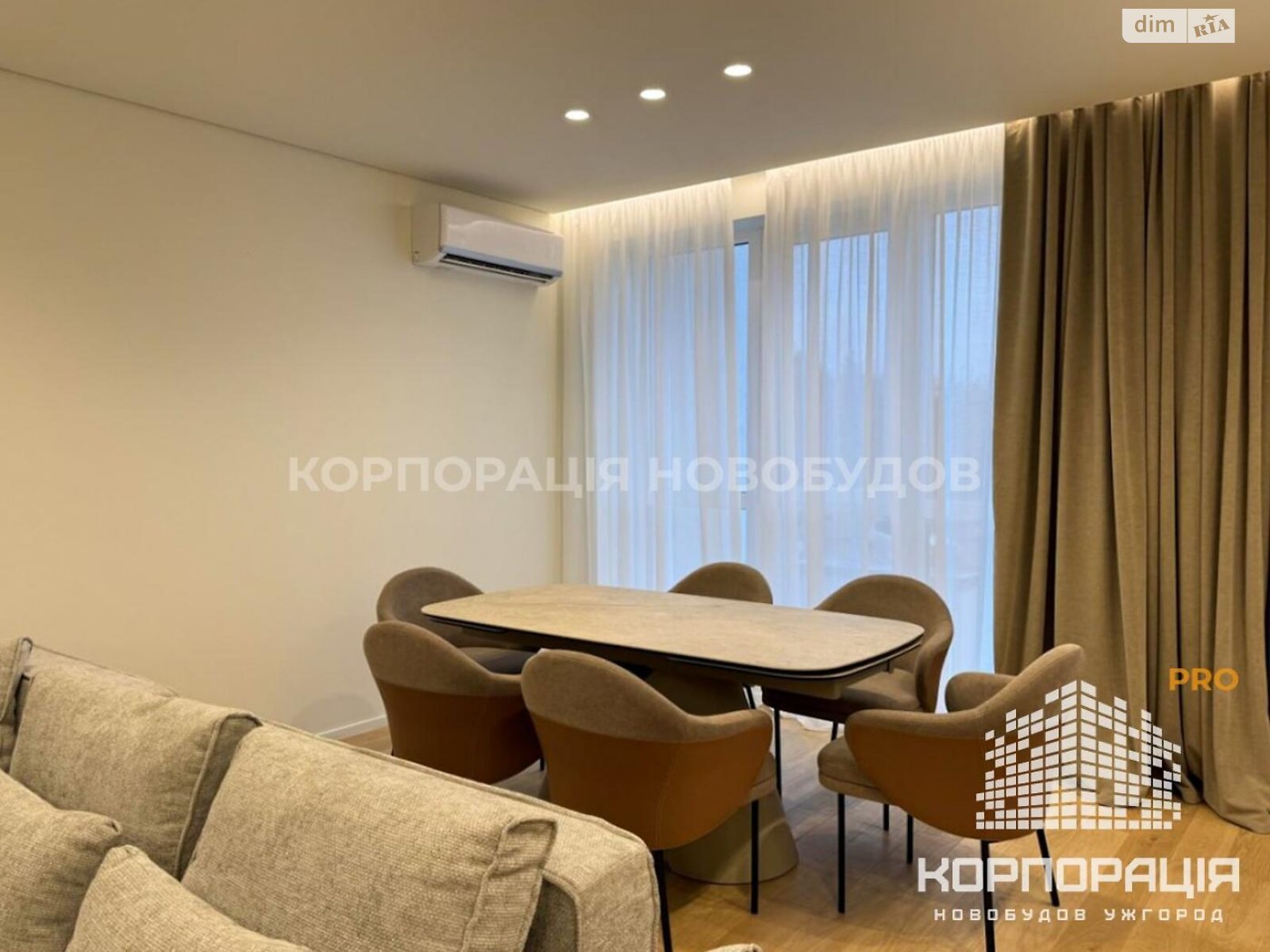 Продажа трехкомнатной квартиры в Минае, на ул. Августина Волошина, фото 1