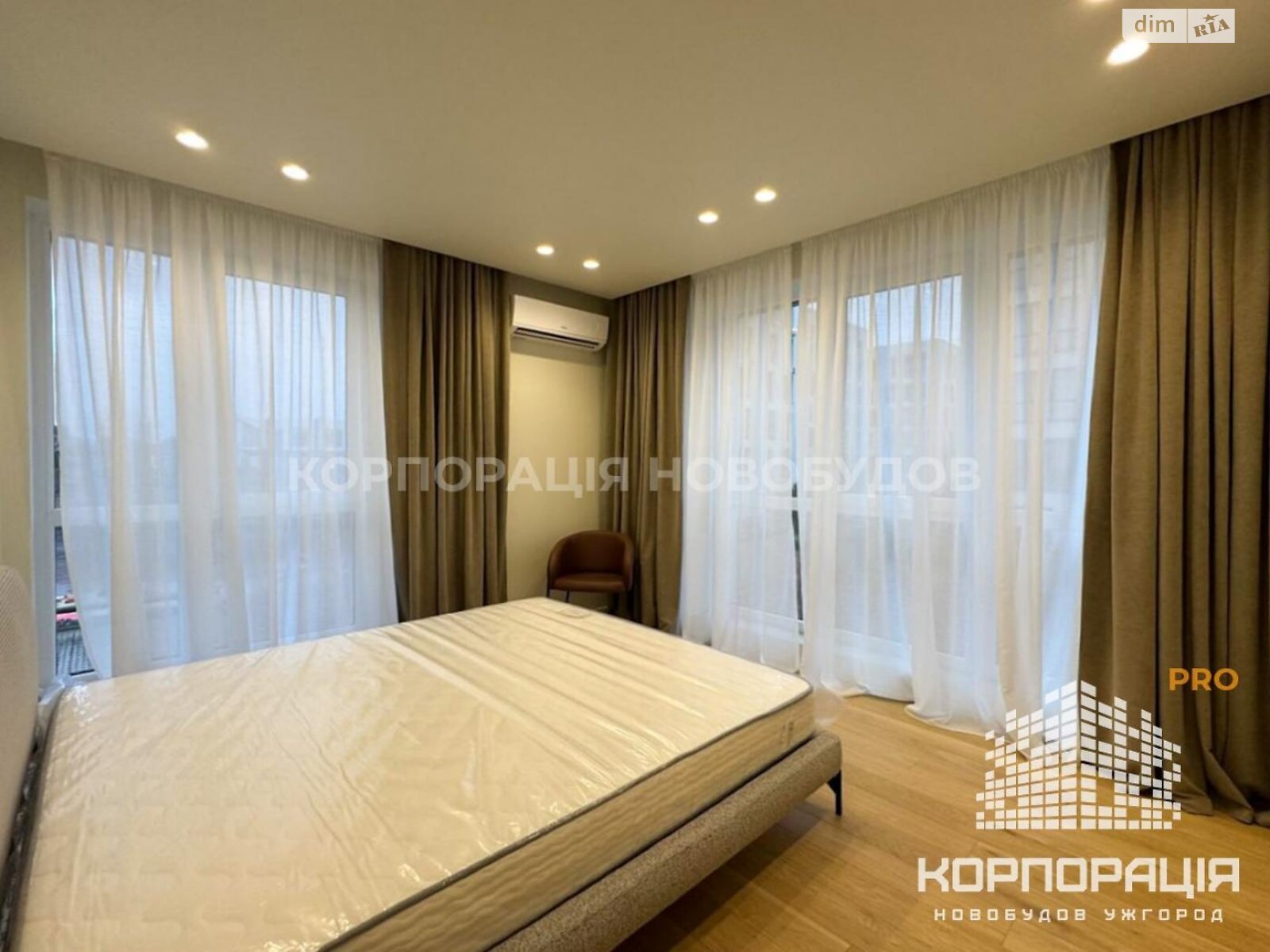 Продажа трехкомнатной квартиры в Минае, на ул. Августина Волошина, фото 1