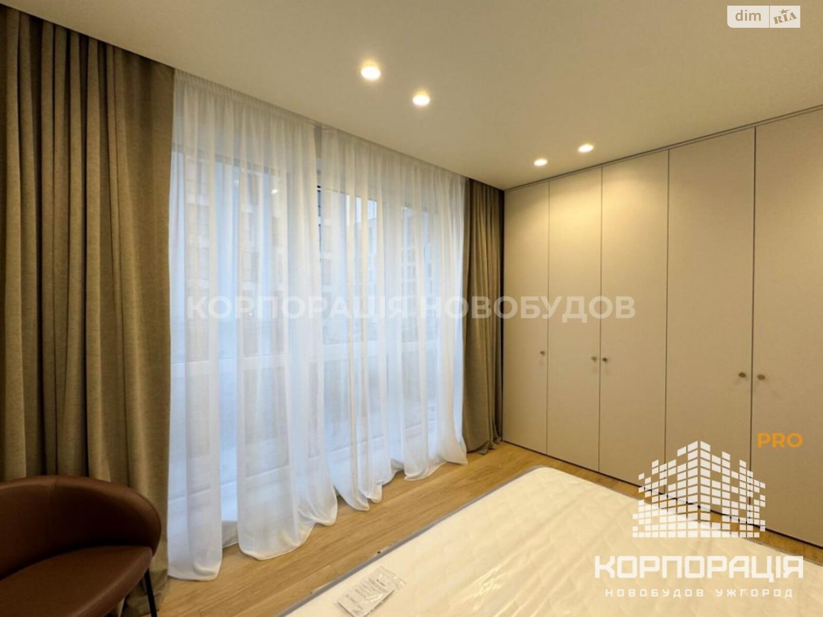 Продажа трехкомнатной квартиры в Минае, на ул. Августина Волошина, фото 1