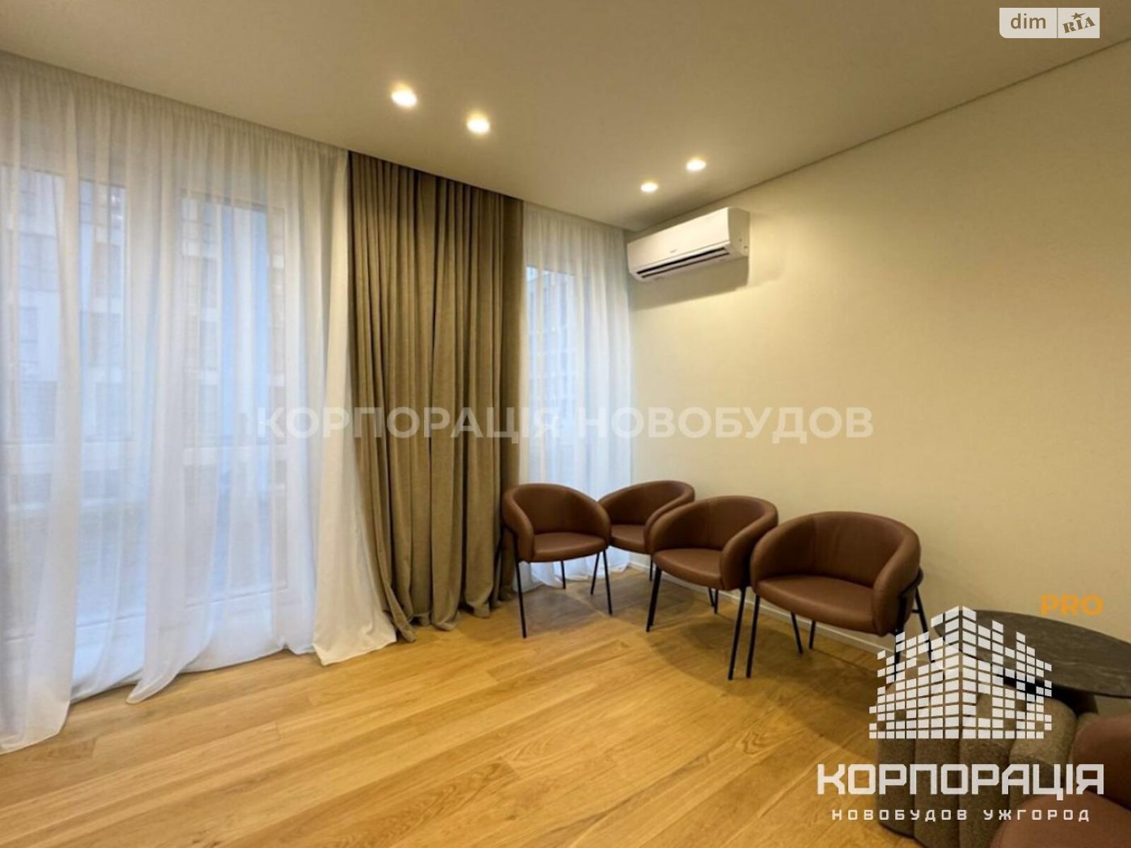 Продажа трехкомнатной квартиры в Минае, на ул. Августина Волошина, фото 1