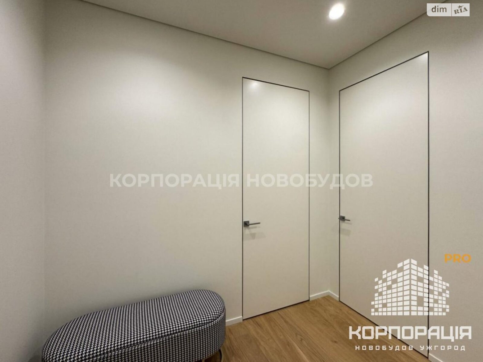 Продажа трехкомнатной квартиры в Минае, на ул. Августина Волошина, фото 1