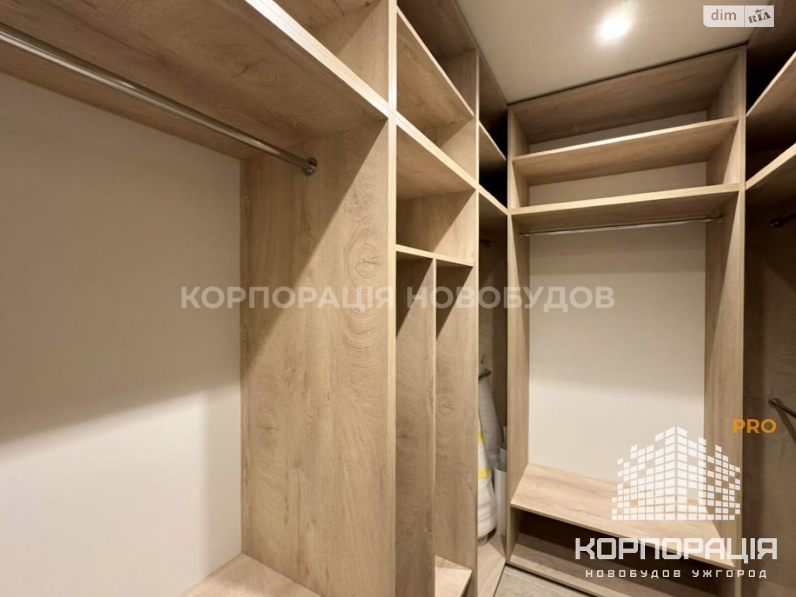 Продажа трехкомнатной квартиры в Минае, на ул. Августина Волошина, фото 1