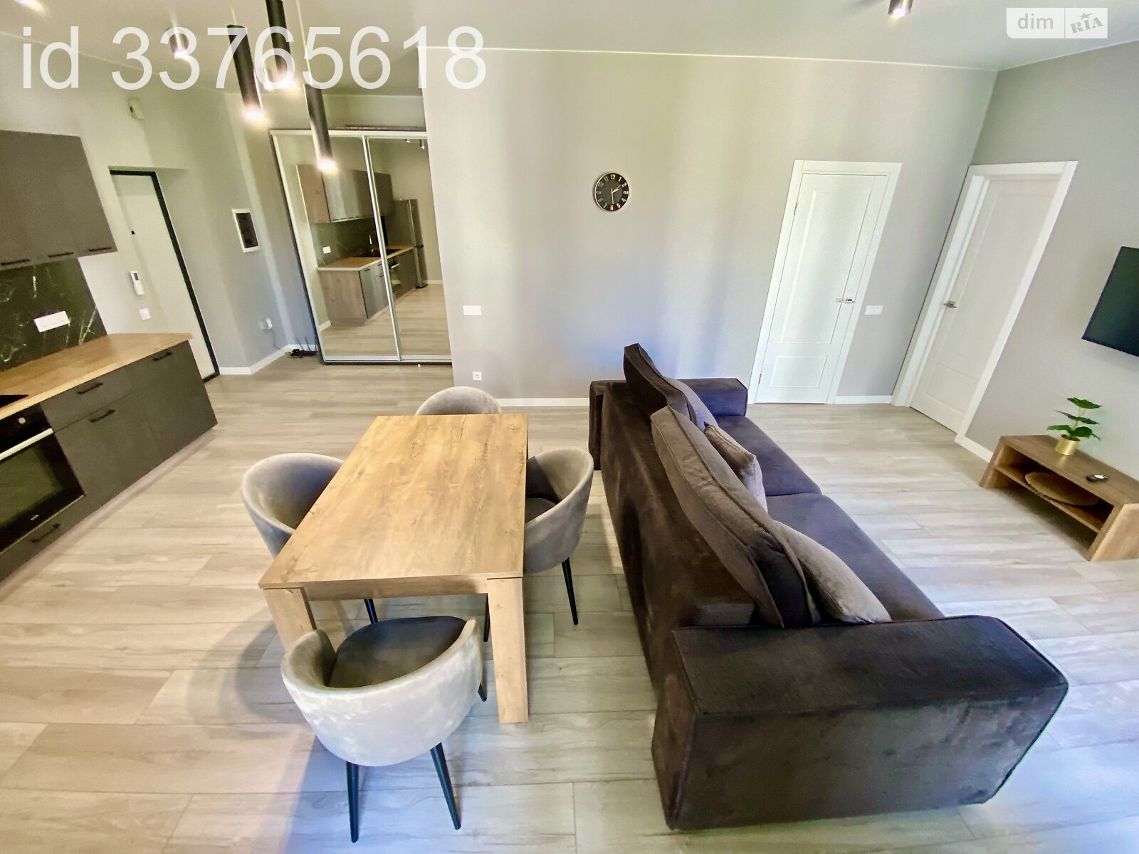 Продажа двухкомнатной квартиры в Минае, на ул. Августина Волошина 14, фото 1