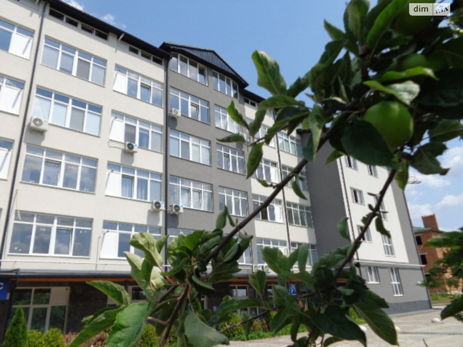 Продажа трехкомнатной квартиры в Минае, на пер. Парковый 8В, фото 1 Продажа трехкомнатной квартиры в Минае, на пер. Парковый 8В, фото 1