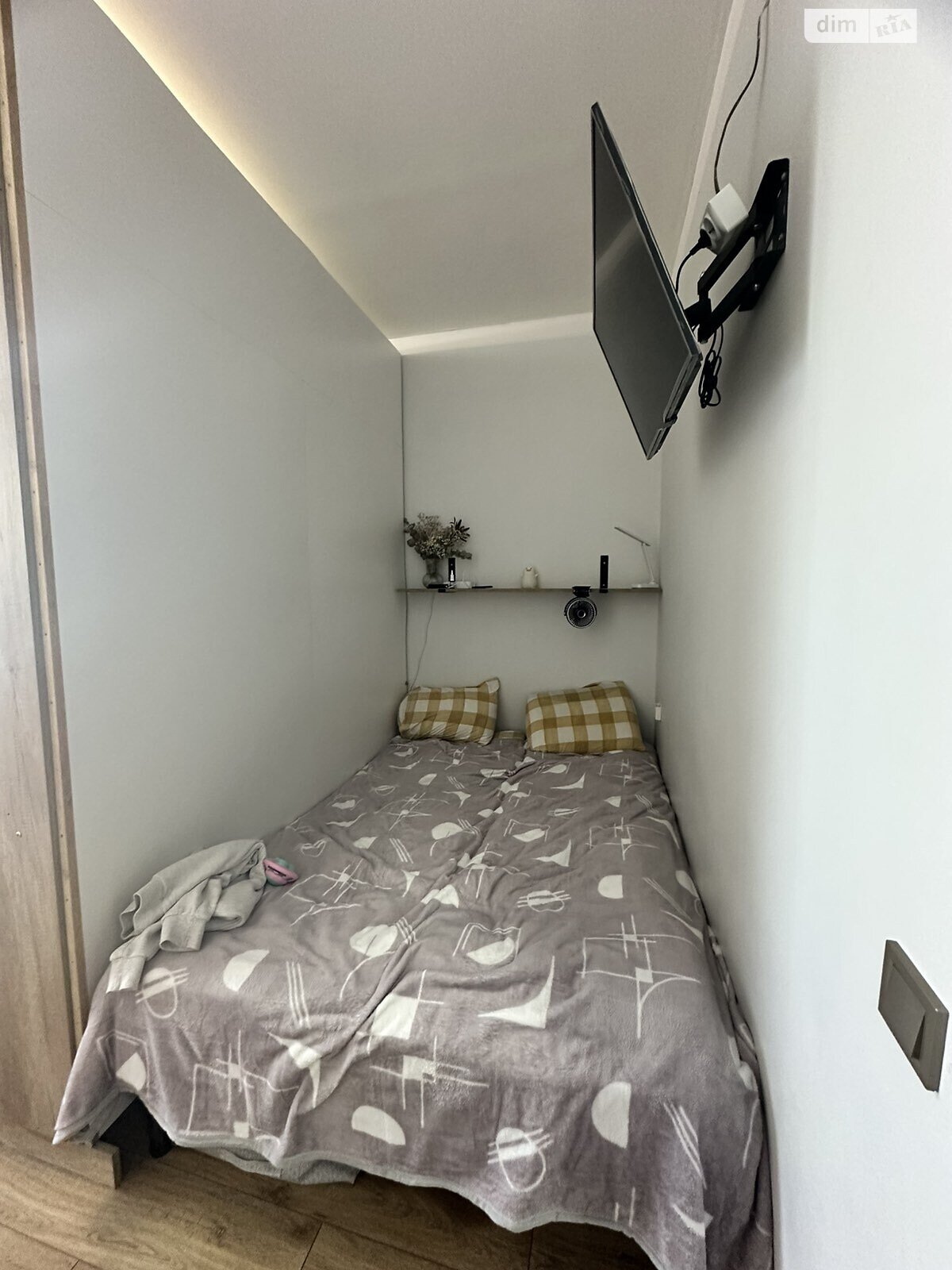 Продажа однокомнатной квартиры в Минае, на ул. Патруса-Карпатского 11А, фото 1 Продажа однокомнатной квартиры в Минае, на ул. Патруса-Карпатского 11А, фото 1