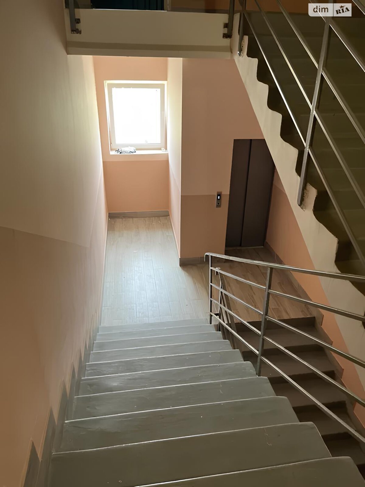 Продаж двокімнатної квартири в Минаї, на пров. Парковий 1, фото 1 Продаж двокімнатної квартири в Минаї, на пров. Парковий 1, фото 1