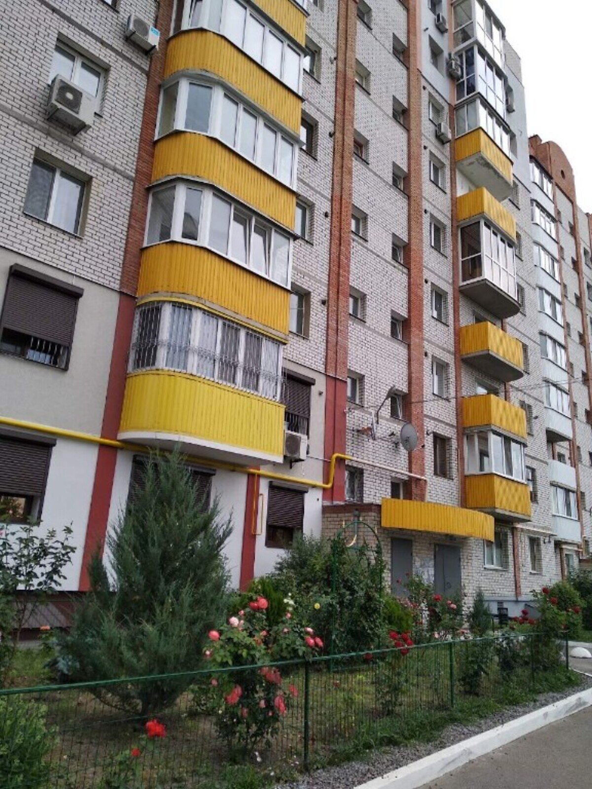 Продаж трикімнатної квартири в Миргороді, на вул. Перемоги 10, район Миргород фото 1