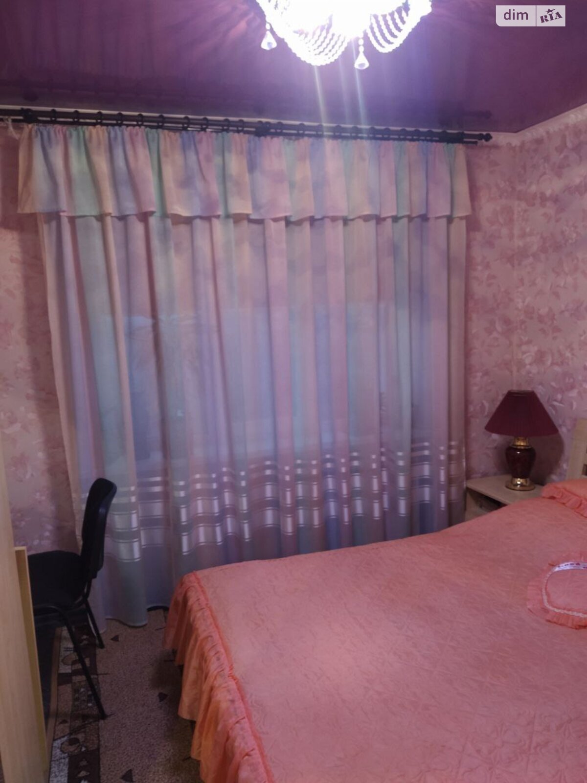 Продажа трехкомнатной квартиры в Мирнограде, на мкр. Светлый, фото 1