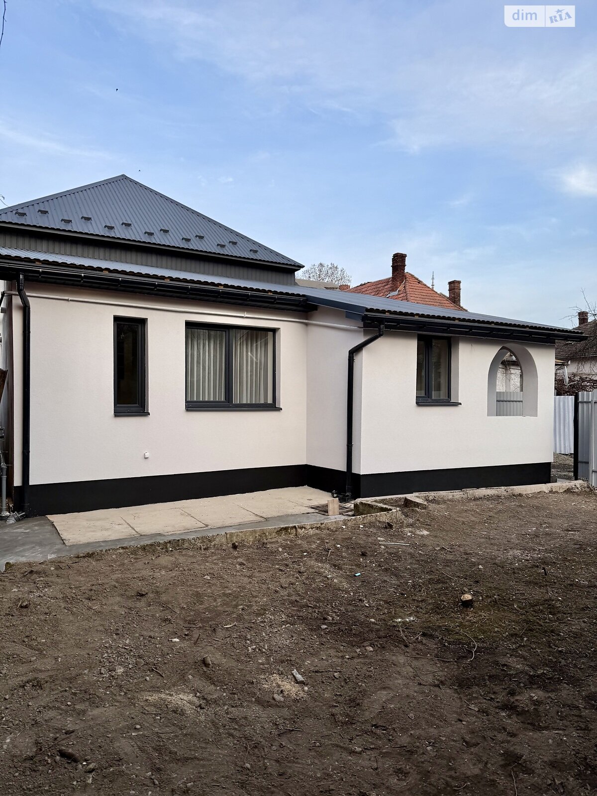 Продажа четырехкомнатной квартиры в Мукачеве, на ул. Андрея Литуна 42, фото 1 Продажа четырехкомнатной квартиры в Мукачеве, на ул. Андрея Литуна 42, фото 1