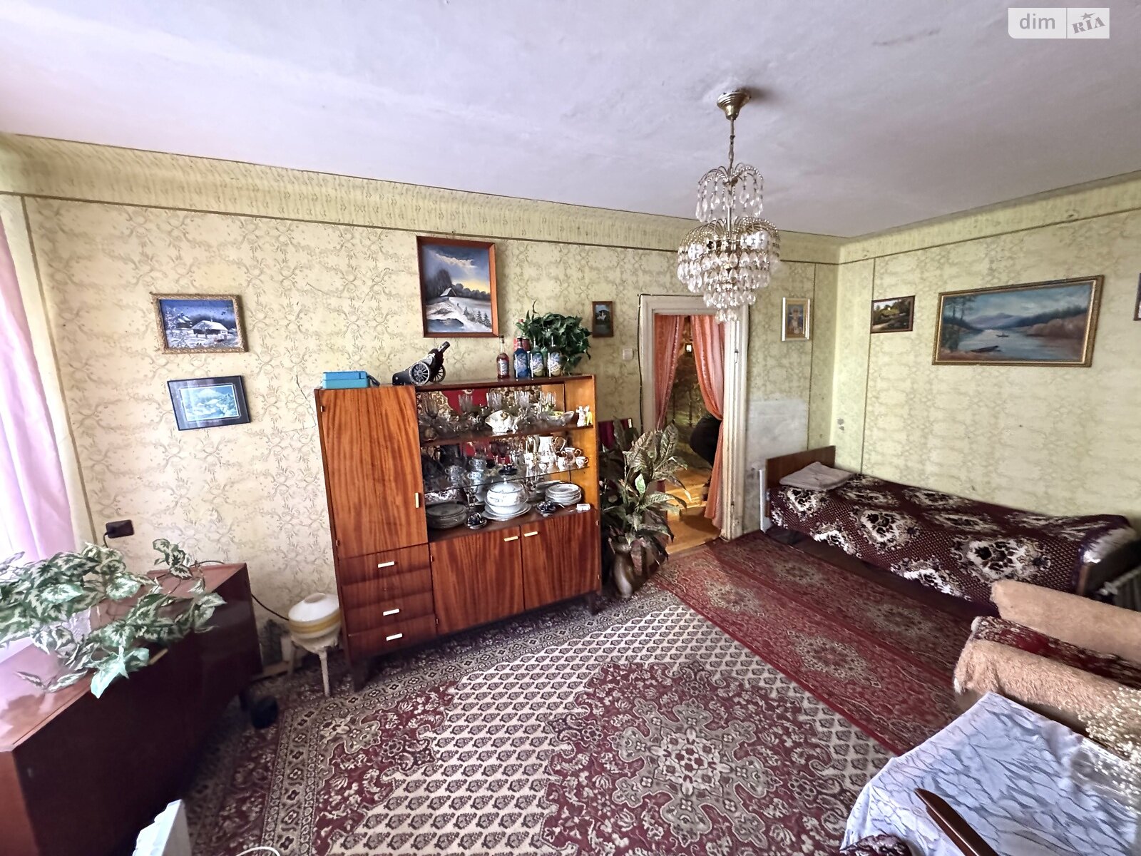 Продаж трикімнатної квартири в Мукачеві, на вул. Окружна, район Черемшина фото 1 Продаж трикімнатної квартири в Мукачеві, на вул. Окружна, район Черемшина фото 1