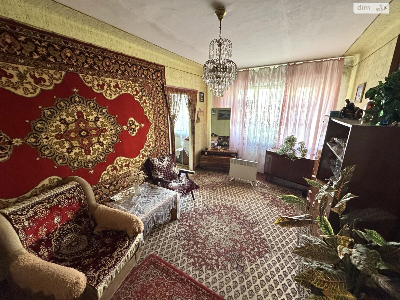 Продаж трикімнатної квартири в Мукачеві, на вул. Окружна, район Черемшина фото 1 Продаж трикімнатної квартири в Мукачеві, на вул. Окружна, район Черемшина фото 1
