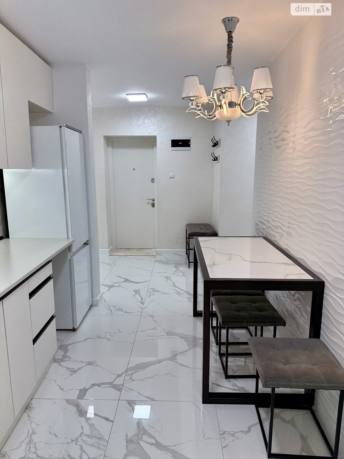 Продаж трикімнатної квартири в Мукачеві, на вул. Кооперативна 36, фото 1 Продаж трикімнатної квартири в Мукачеві, на вул. Кооперативна 36, фото 1