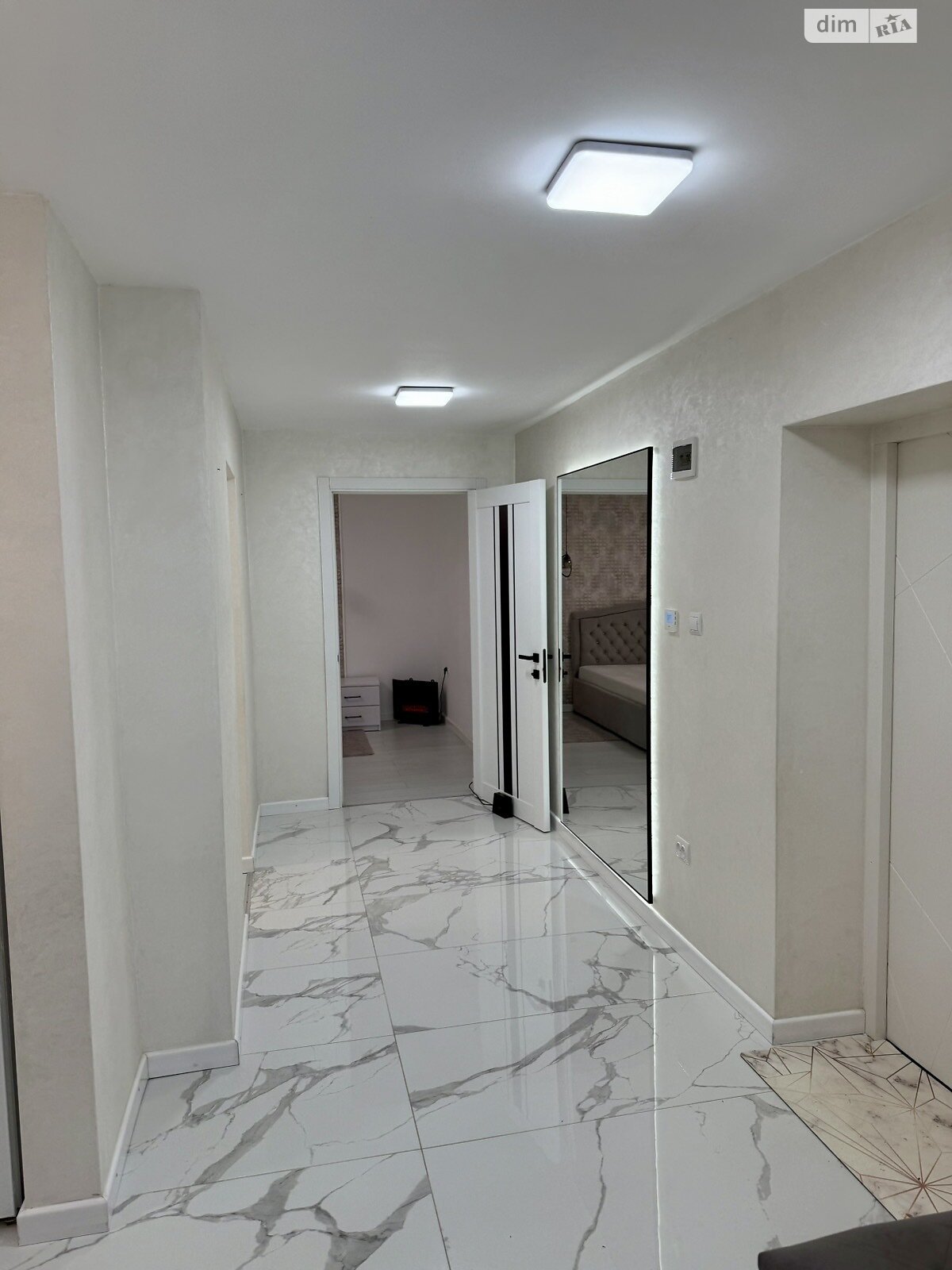 Продаж трикімнатної квартири в Мукачеві, на вул. Кооперативна 36, фото 1 Продаж трикімнатної квартири в Мукачеві, на вул. Кооперативна 36, фото 1
