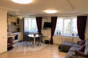 Продаж трикімнатної квартири в Мукачеві, на вул. Київської Русі 4, район Підгоряни фото 2