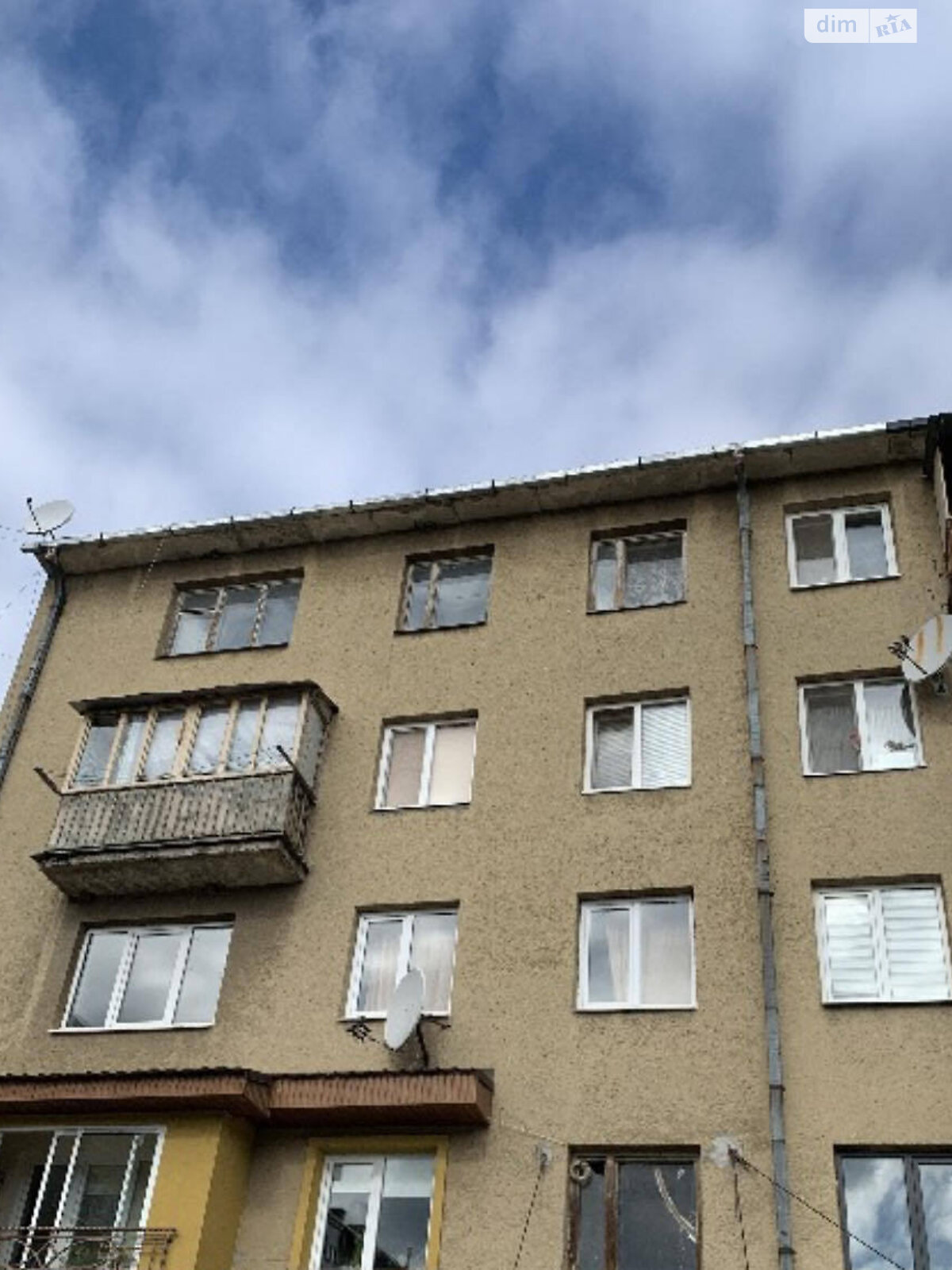 Продажа трехкомнатной квартиры в Мукачеве, на ул. Закарпатская 2, район Подгорцы фото 1