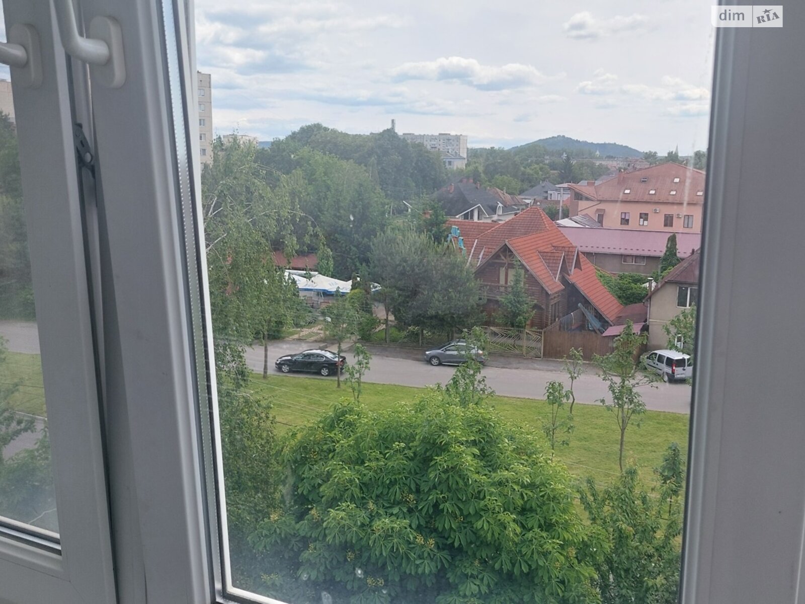 Продаж трикімнатної квартири в Мукачеві, на вул. Росвигівська 7, район Росвигово фото 1 Продаж трикімнатної квартири в Мукачеві, на вул. Росвигівська 7, район Росвигово фото 1