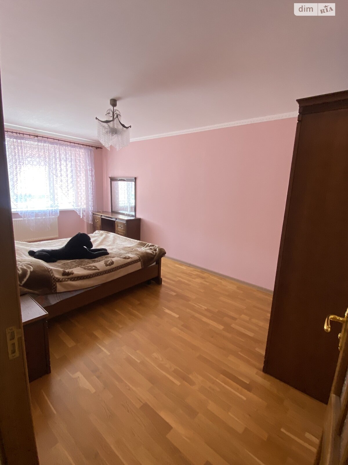 Продаж трикімнатної квартири в Мукачеві, на бул. Юрія Гойди 1, район Росвигово фото 1 Продаж трикімнатної квартири в Мукачеві, на бул. Юрія Гойди 1, район Росвигово фото 1