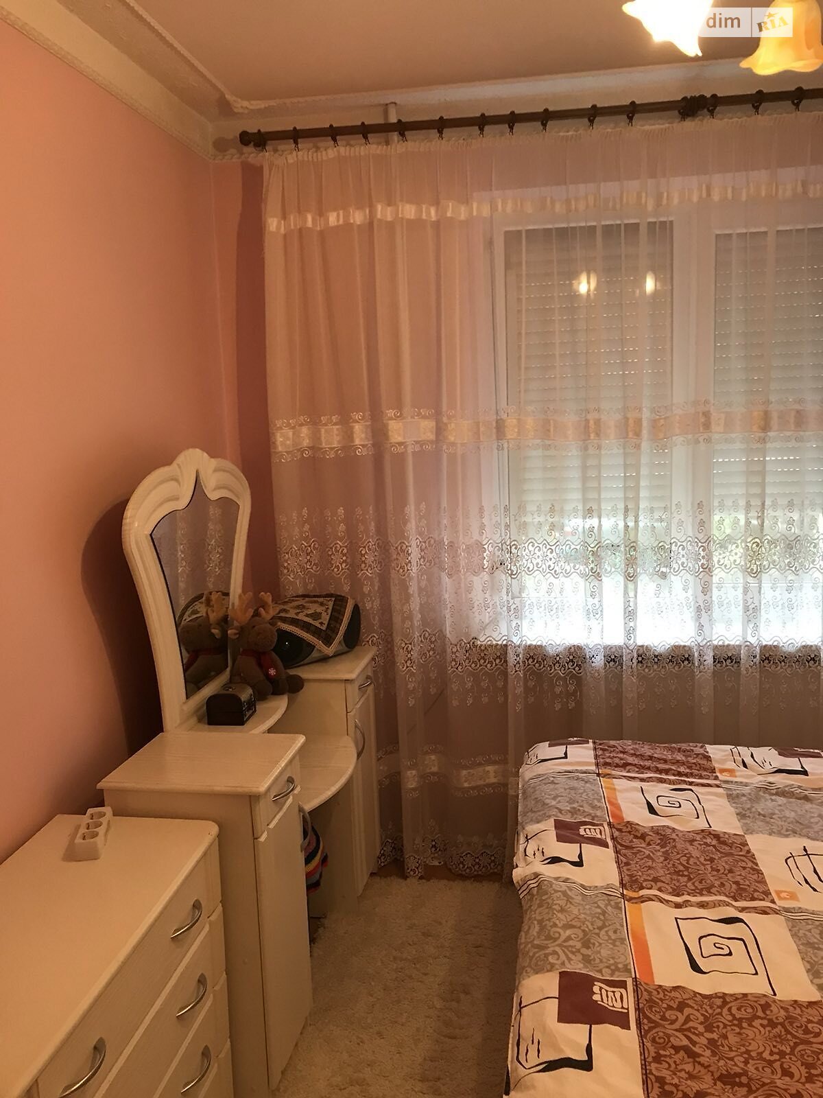 Продаж трикімнатної квартири в Мукачеві, на Росвигово, район Росвигово фото 1 Продаж трикімнатної квартири в Мукачеві, на Росвигово, район Росвигово фото 1