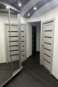 Продажа четырехкомнатной квартиры в Мукачеве, на ул. Росвиговская 21, фото 2