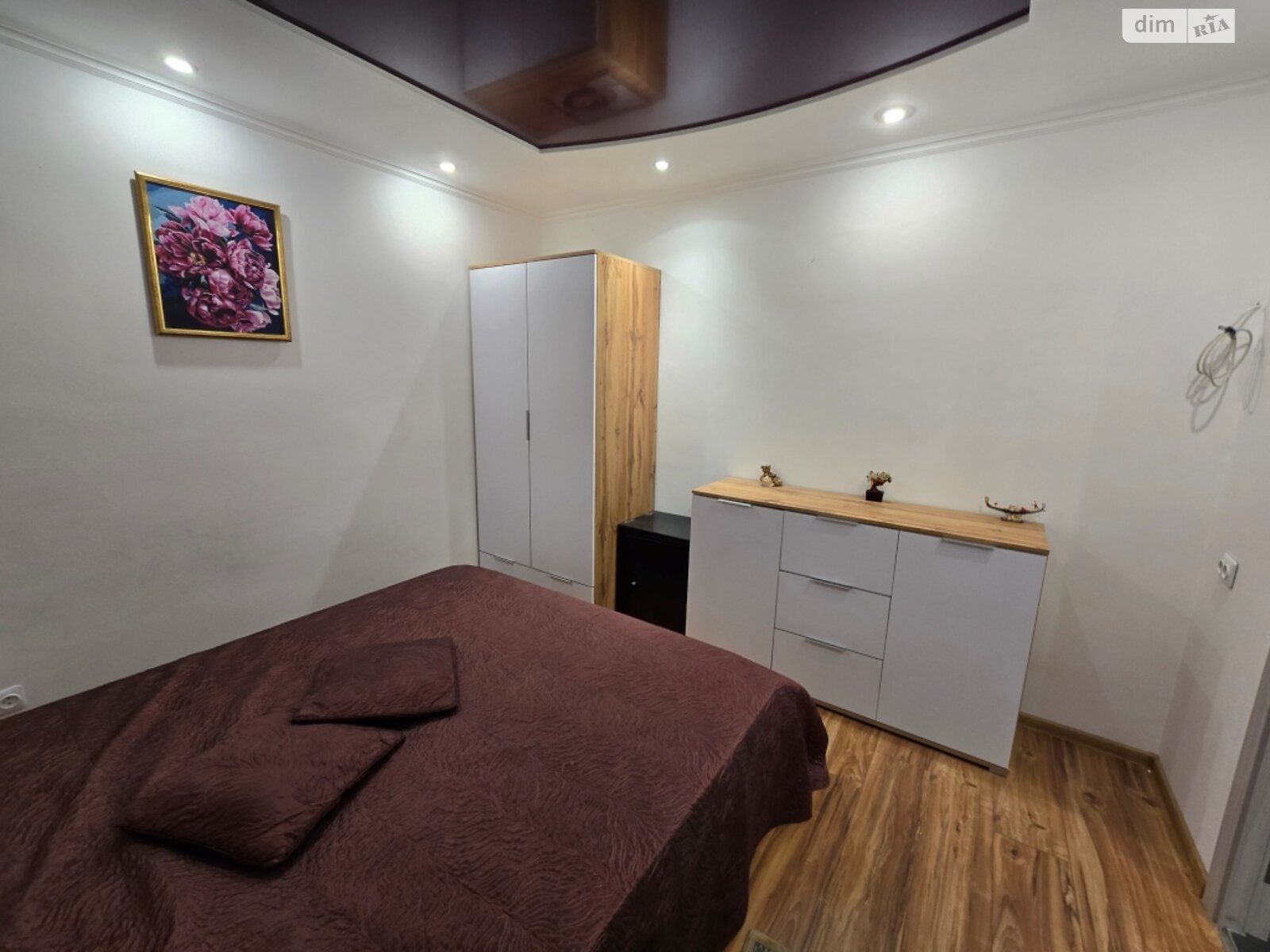 Продаж трикімнатної квартири в Мукачеві, на вул. Росвигівська, фото 1 Продаж трикімнатної квартири в Мукачеві, на вул. Росвигівська, фото 1