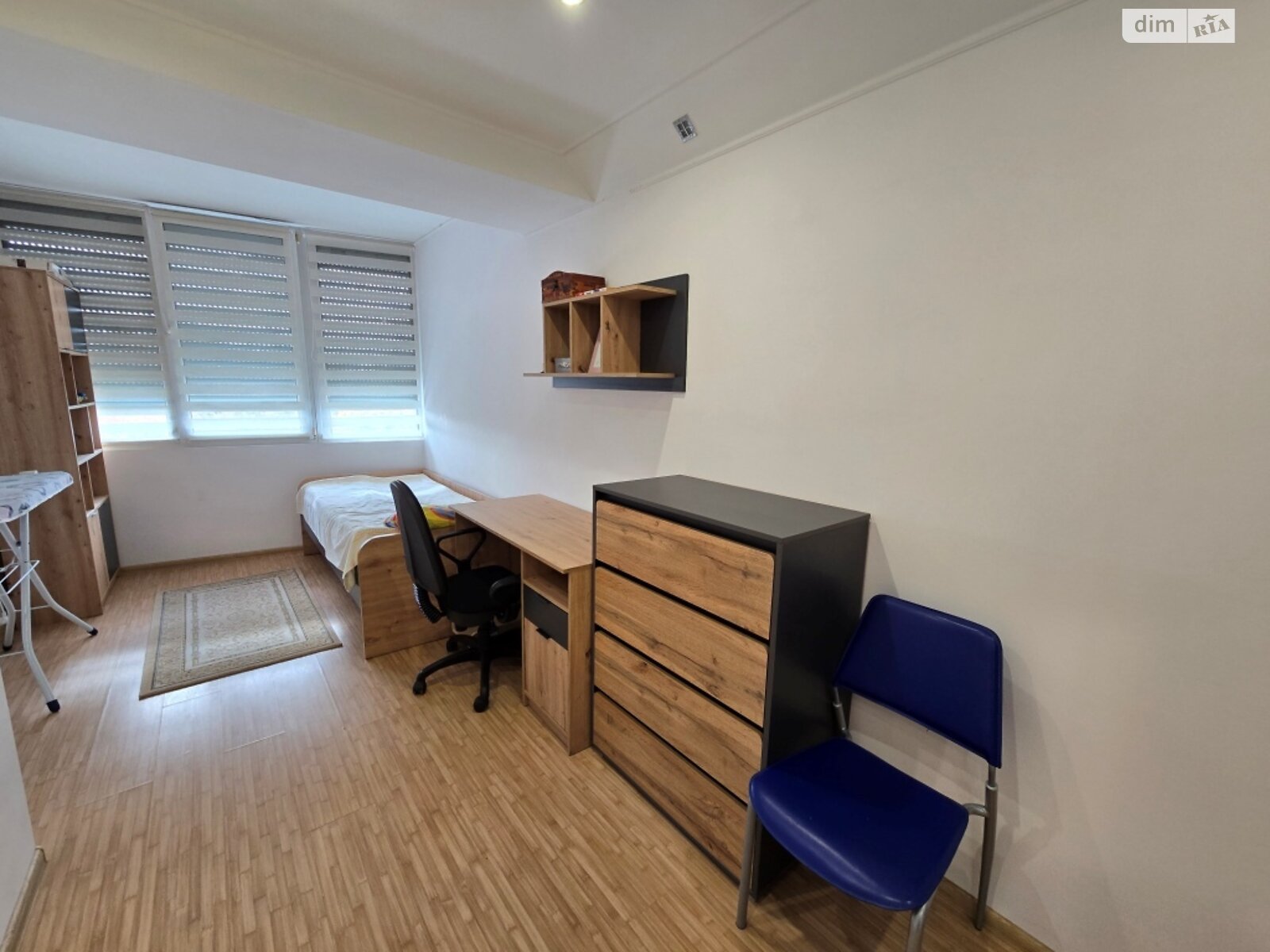 Продаж трикімнатної квартири в Мукачеві, на вул. Росвигівська, фото 1 Продаж трикімнатної квартири в Мукачеві, на вул. Росвигівська, фото 1