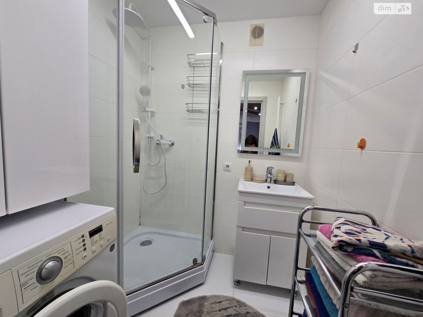 Продаж трикімнатної квартири в Мукачеві, на вул. Росвигівська, фото 1 Продаж трикімнатної квартири в Мукачеві, на вул. Росвигівська, фото 1