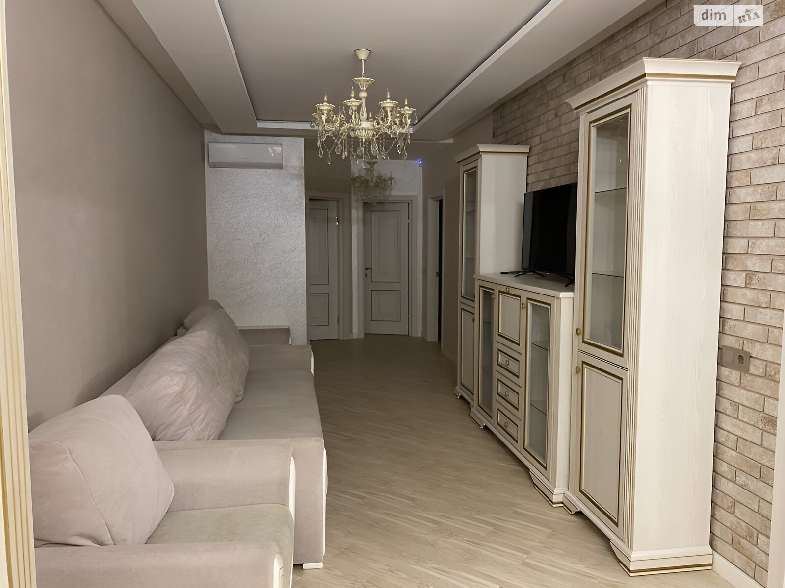 Продажа трехкомнатной квартиры в Мукачеве, на ул. Береговская, район Центр фото 1 Продажа трехкомнатной квартиры в Мукачеве, на ул. Береговская, район Центр фото 1