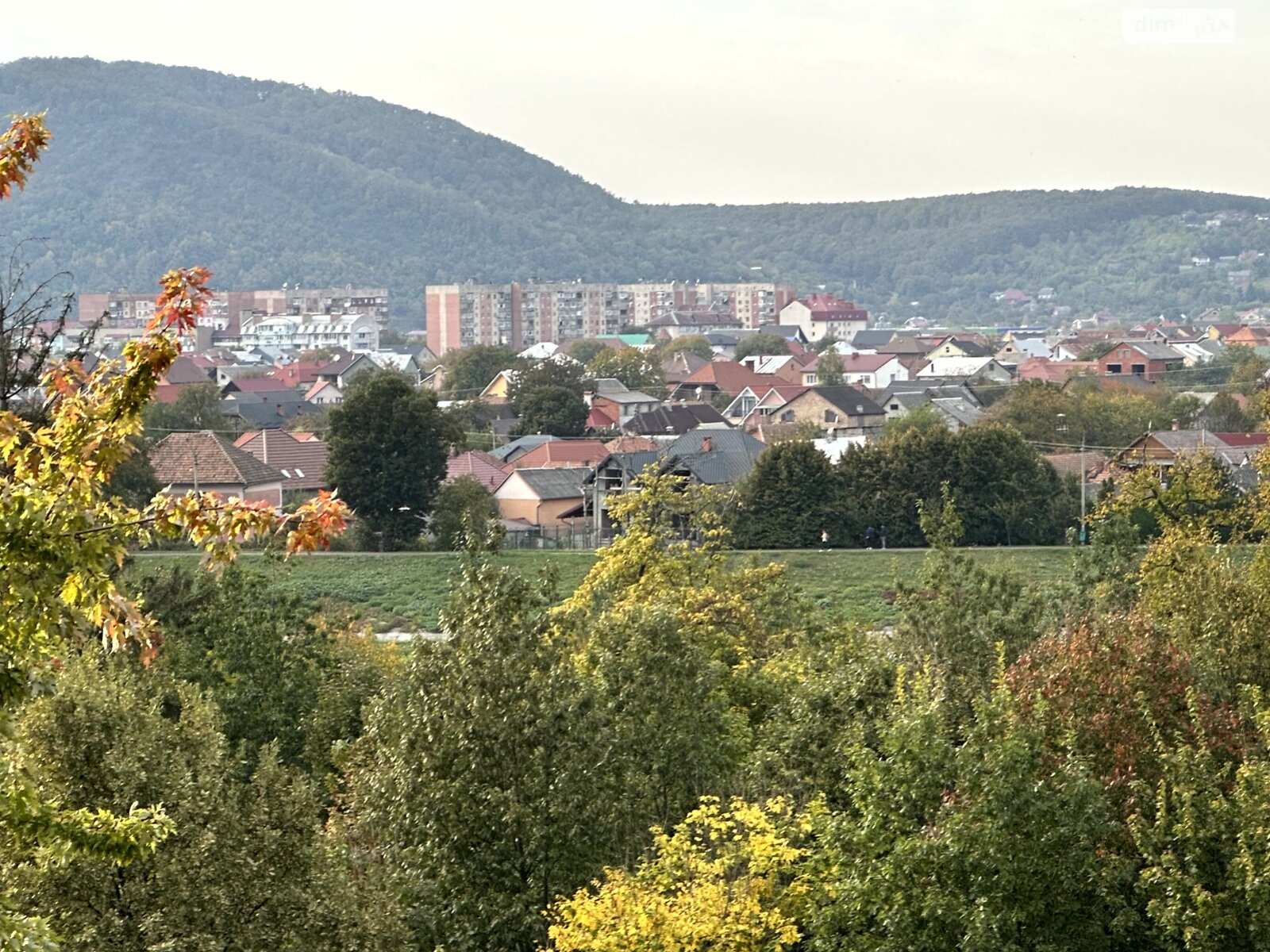 Продажа трехкомнатной квартиры в Мукачеве, на ул. Парковая 35Б, район Центр фото 1