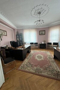 Продажа трехкомнатной квартиры в Мукачеве, на центр, район Центр фото 2