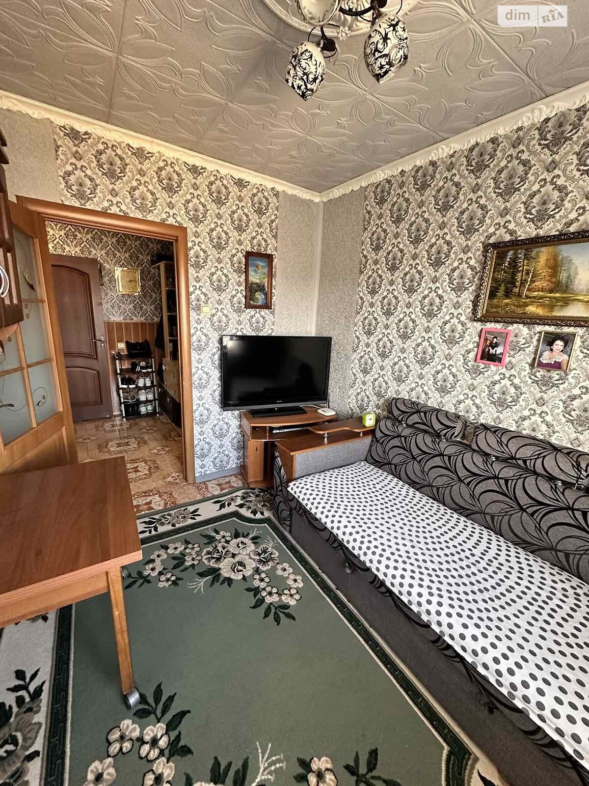 Продаж трикімнатної квартири в Мукачеві, на центр, район Центр фото 1 Продаж трикімнатної квартири в Мукачеві, на центр, район Центр фото 1