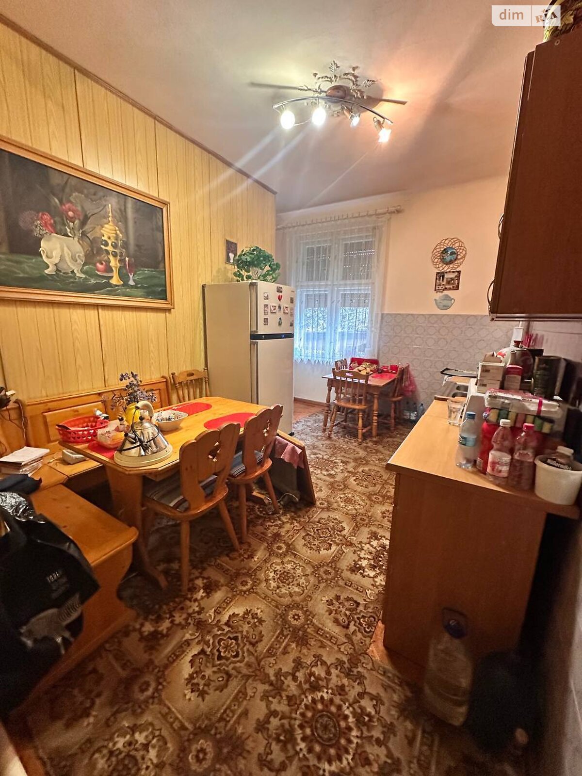 Продаж трикімнатної квартири в Мукачеві, на центр, район Центр фото 1 Продаж трикімнатної квартири в Мукачеві, на центр, район Центр фото 1