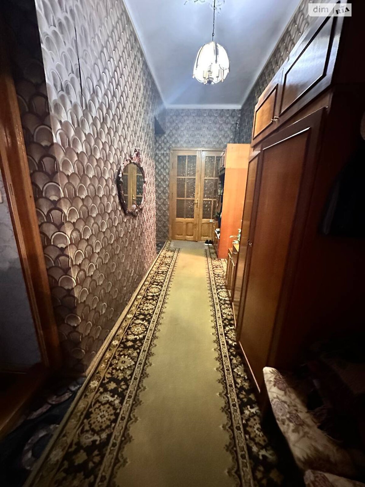 Продаж трикімнатної квартири в Мукачеві, на центр, район Центр фото 1 Продаж трикімнатної квартири в Мукачеві, на центр, район Центр фото 1