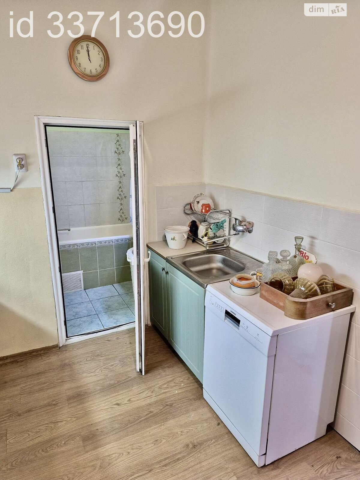 Продаж трикімнатної квартири в Мукачеві, на вул. Латоричний двір 6-1, кв. 5, район Центр фото 1