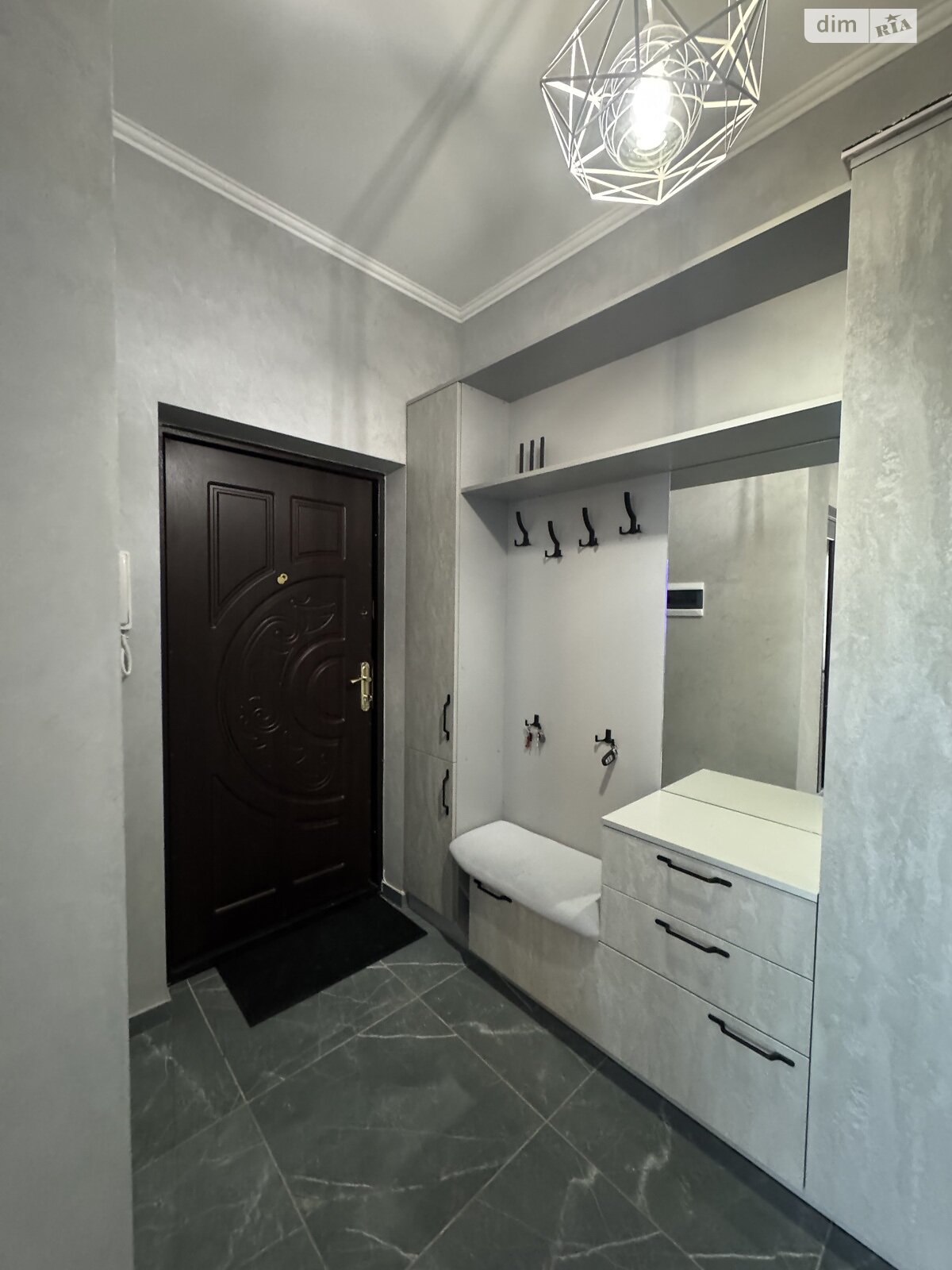 Продаж двокімнатної квартири в Надворній, на вул. Соборна 87, кв. 4, район Надвірна фото 1 Продаж двокімнатної квартири в Надворній, на вул. Соборна 87, кв. 4, район Надвірна фото 1
