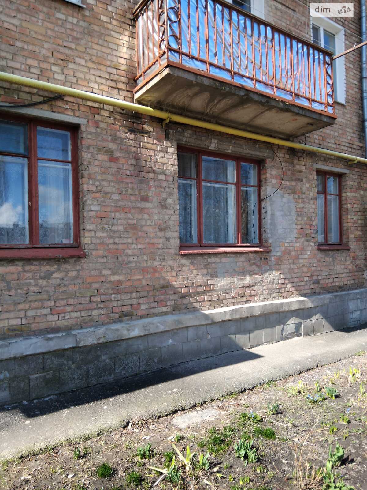 Продаж трикімнатної квартири в Ніжині, на вул. Космонавтів, фото 1 Продаж трикімнатної квартири в Ніжині, на вул. Космонавтів, фото 1