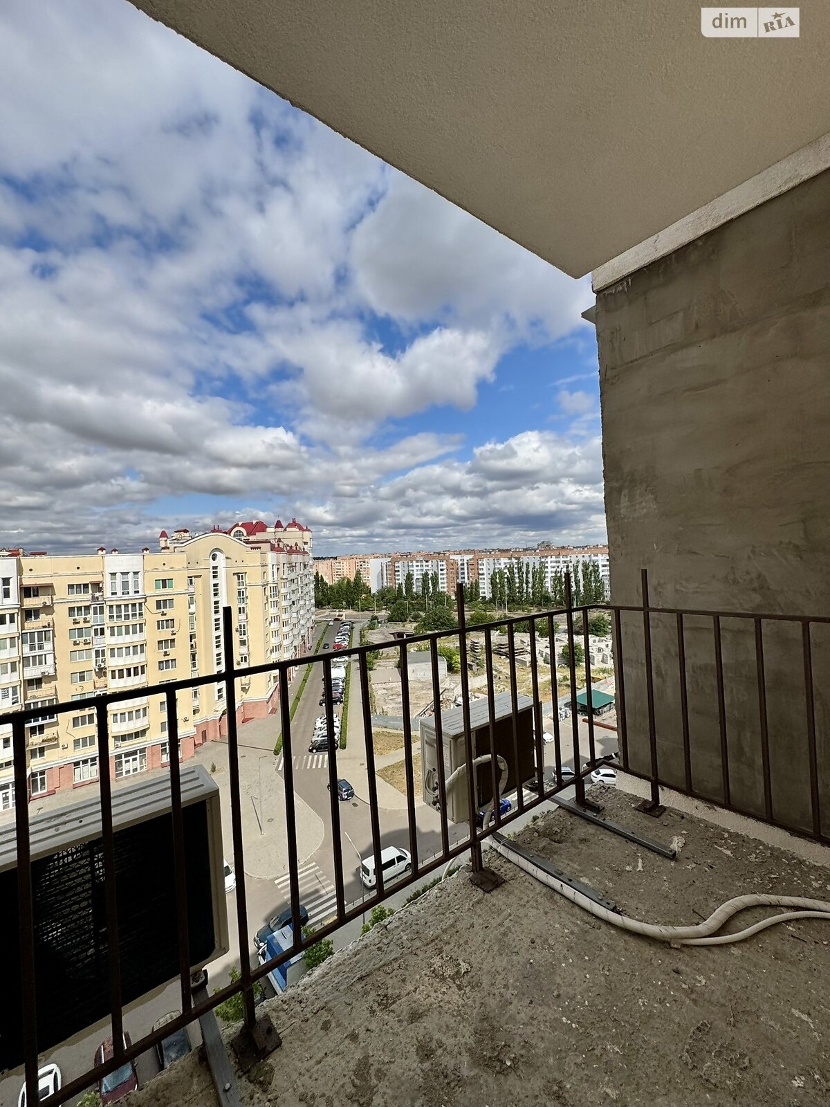 Продаж трикімнатної квартири в Миколаєві, на вул. Лазурна 9 корпус 21, район Намив фото 1