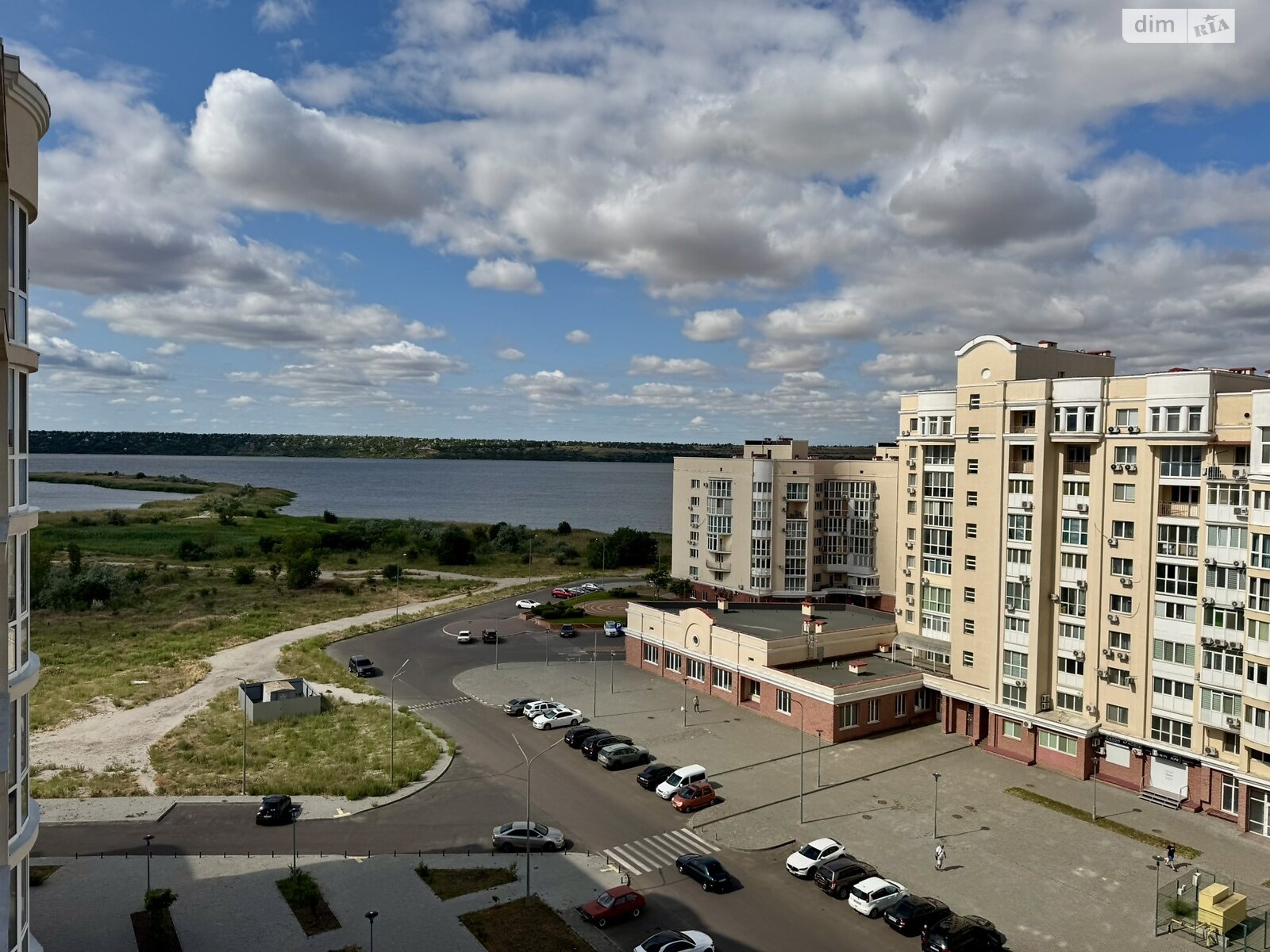 Продаж трикімнатної квартири в Миколаєві, на вул. Лазурна 9 корпус 21, район Намив фото 1