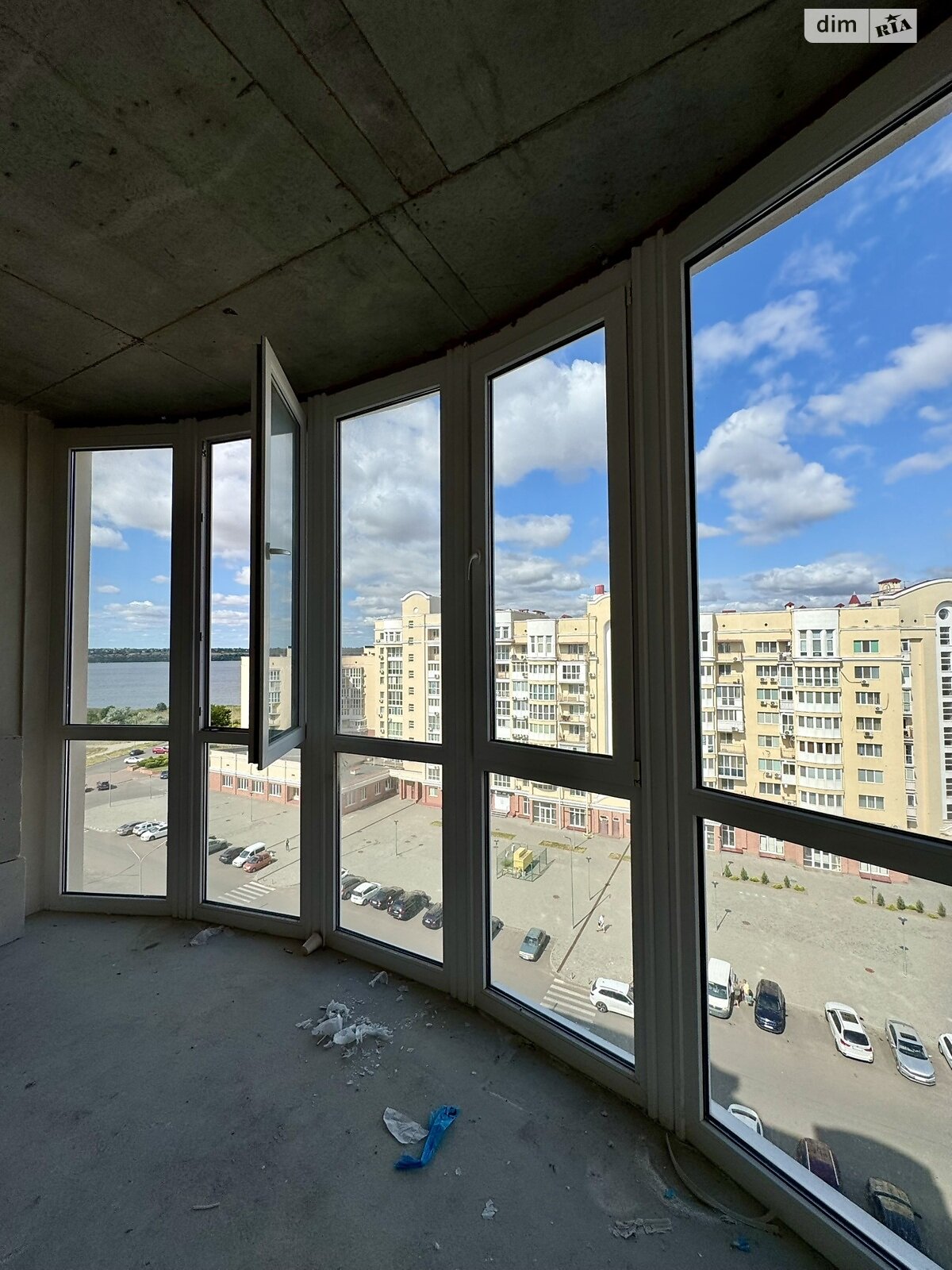 Продаж трикімнатної квартири в Миколаєві, на вул. Лазурна 9 корпус 21, район Намив фото 1