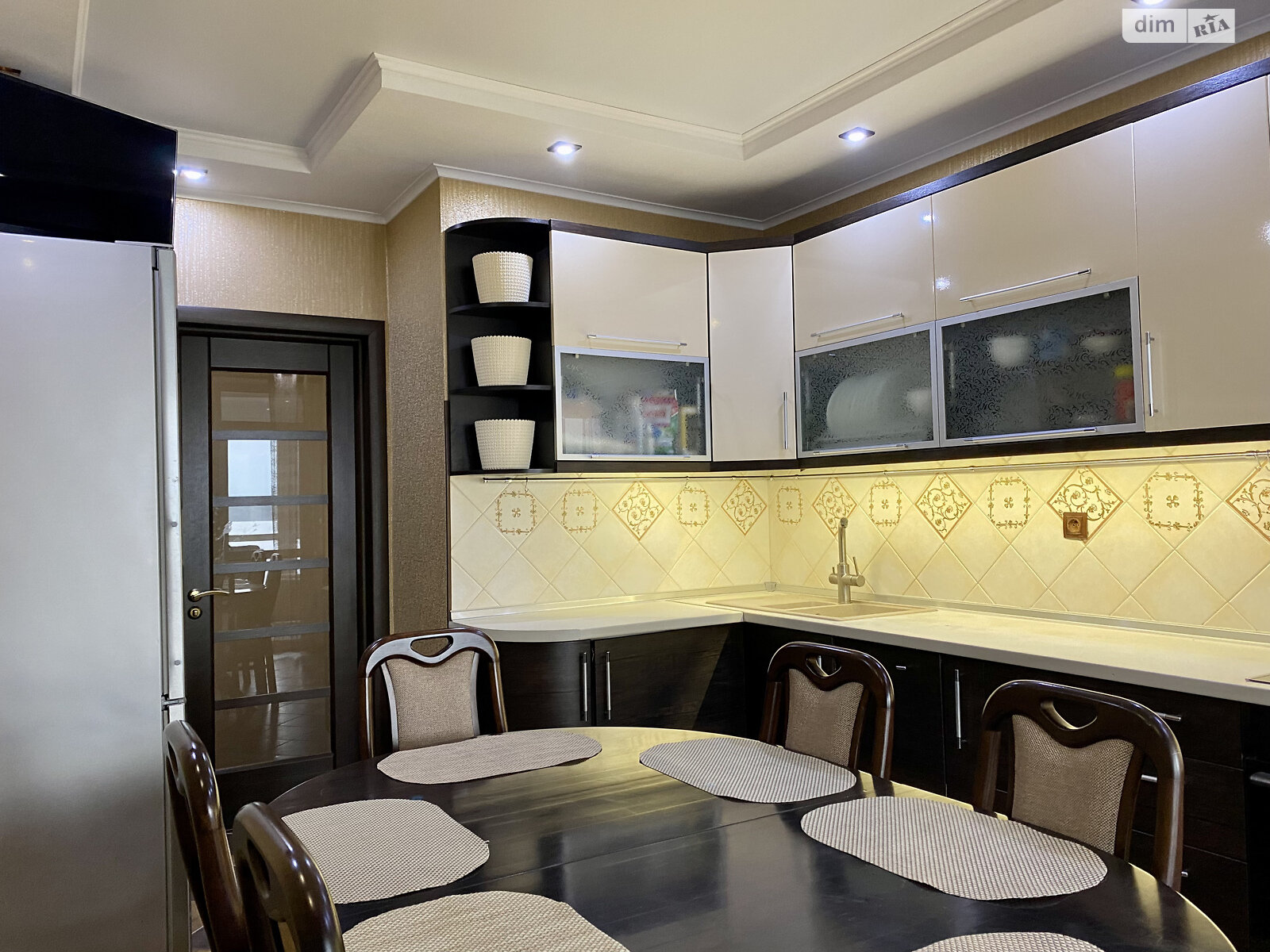 Продажа трехкомнатной квартиры в Николаеве, на ул. Лазурная, район Намыв фото 1