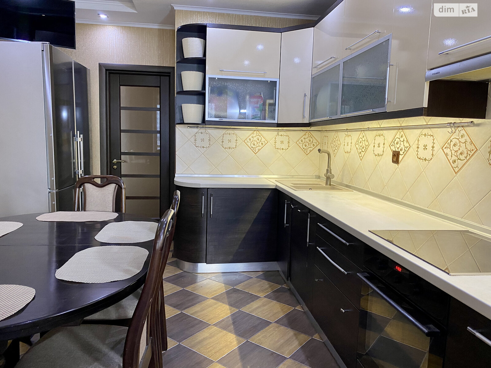 Продажа трехкомнатной квартиры в Николаеве, на ул. Лазурная, район Намыв фото 1