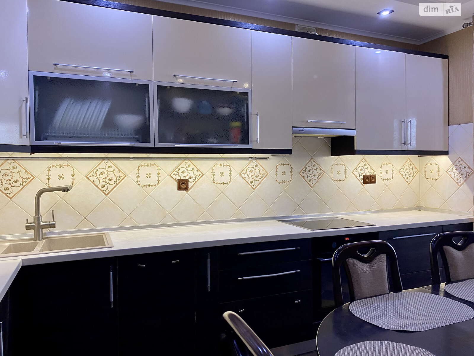 Продажа трехкомнатной квартиры в Николаеве, на ул. Лазурная, район Намыв фото 1