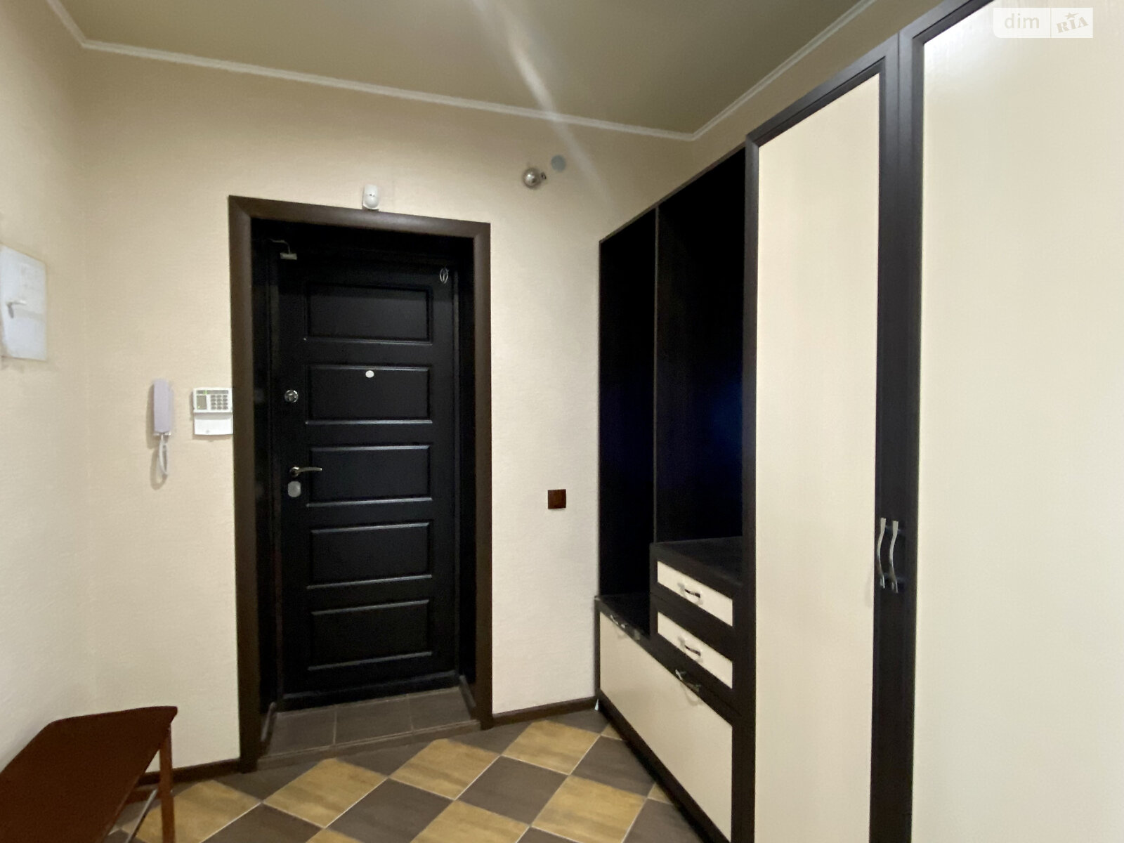 Продажа трехкомнатной квартиры в Николаеве, на ул. Лазурная, район Намыв фото 1