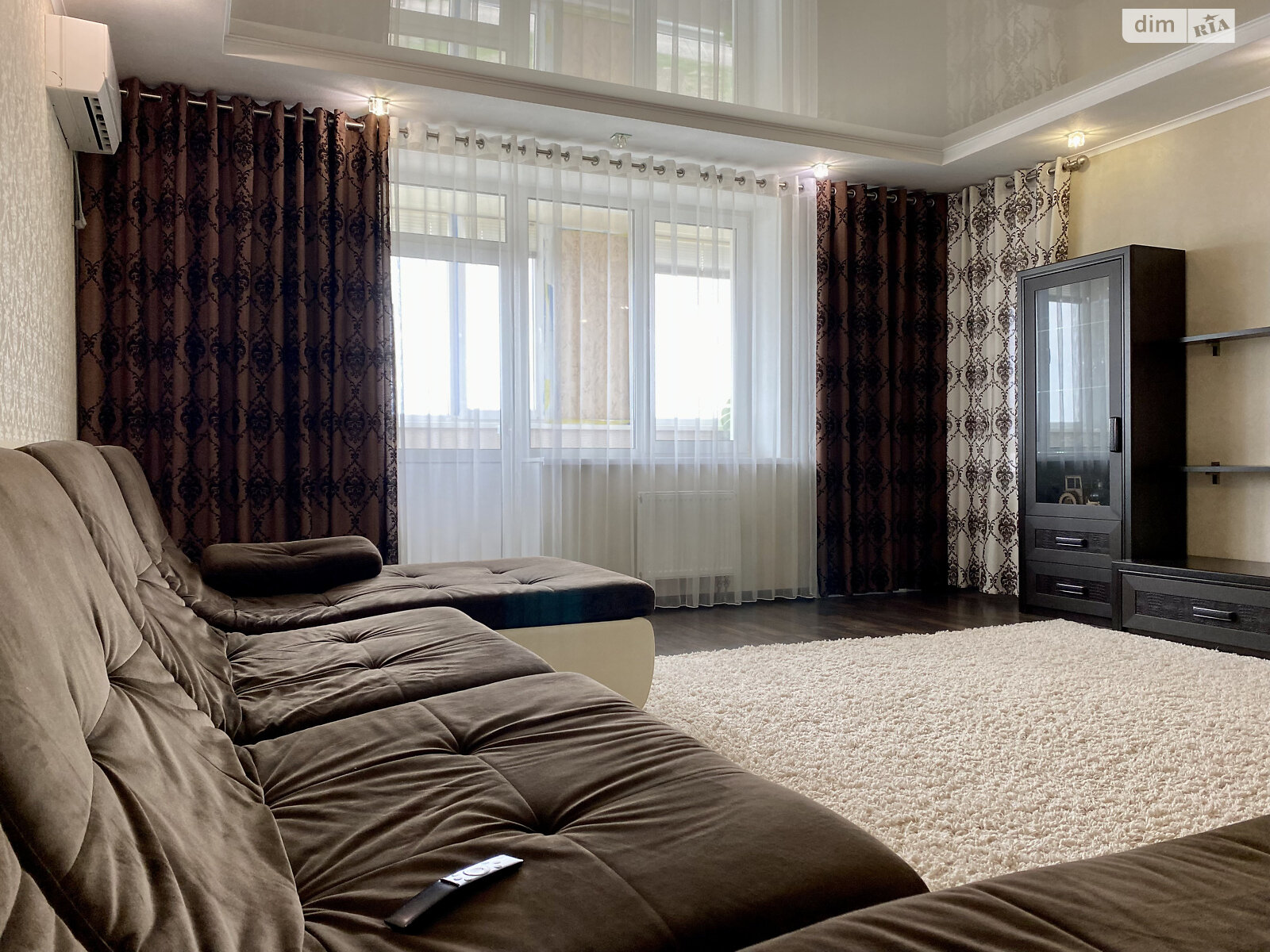 Продажа трехкомнатной квартиры в Николаеве, на ул. Лазурная, район Намыв фото 1